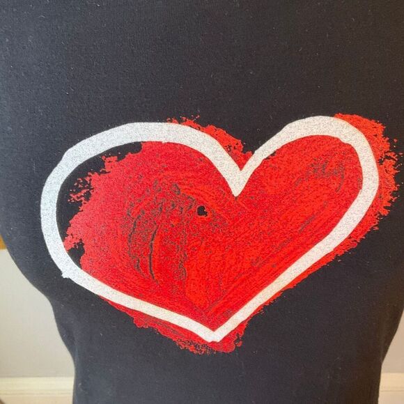 U2 Concert Tee With Heart Graphic, M
Black Women's Cut for a girl short sleeve - Picture 12 of 16
